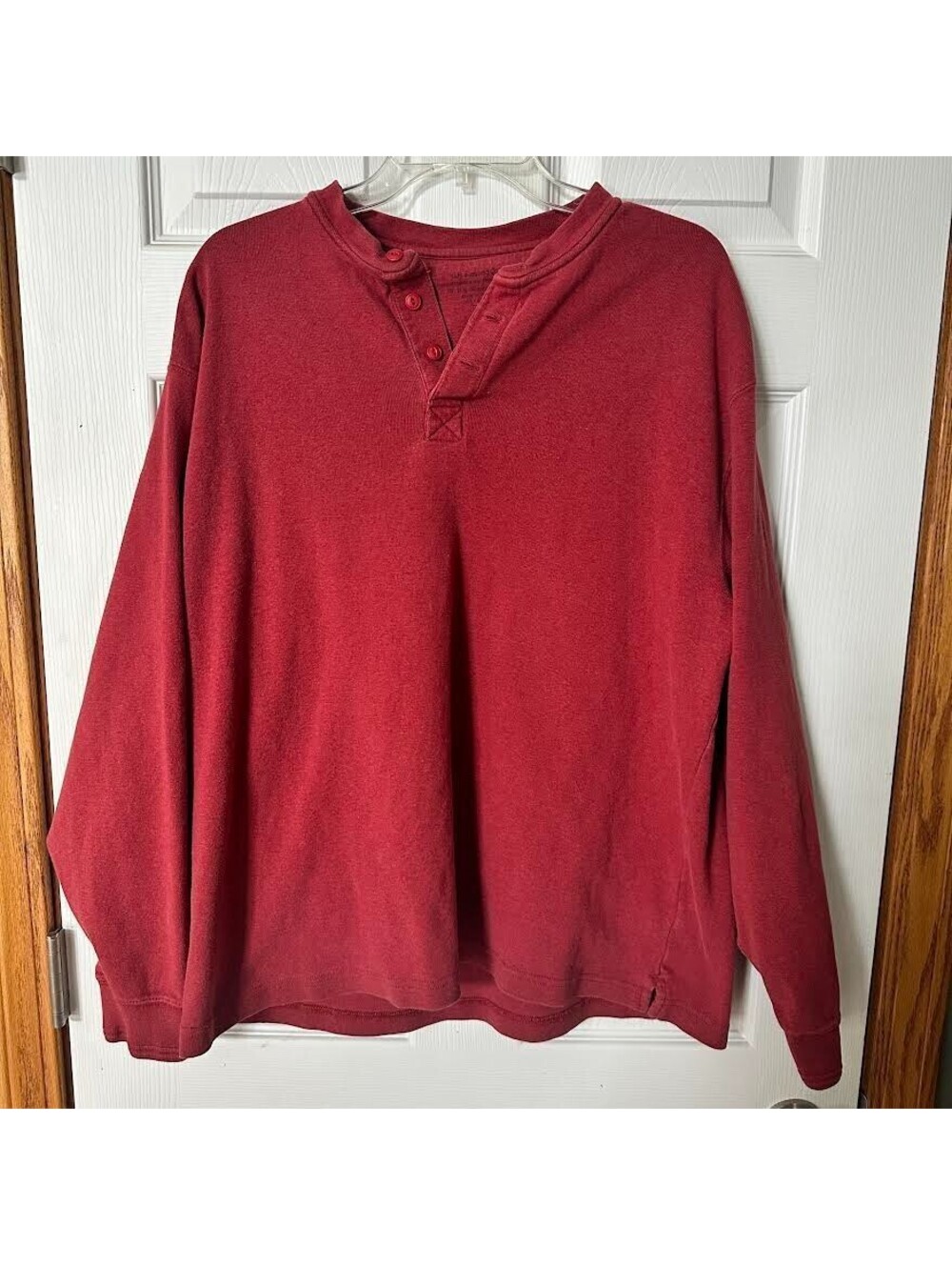 Men's Large Long Sleeve Henley with buttons
